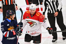 Омский «Авангард» победил «Металлург» в овертайме