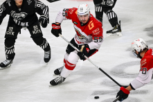 «Авангард» в овертайме выиграл у «Трактора»