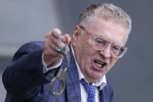 Депутат рассказал о конфликтах с Жириновским в Госдуме и за ее пределами.