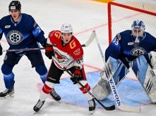 Омский «Авангард» победил в последнем сибирском дерби уходящего года