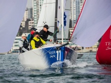 Омичи финишируют в «топ-5» на четвертом этапе Краснодарского края по парусному спорту