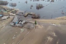 В Омской области из берегов вышла река