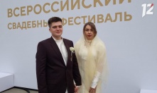Омская пара приняла участие в самой массовой свадьбе страны
