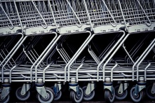 Омичи тратят на продукты в среднем по 7,6 тысячи рублей в месяц