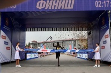 Победителями Сибирского международного марафона-2024 стали кениец и россиянка