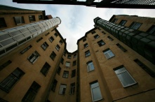 В России с нового года переселять из аварийного жилья будут по-новому