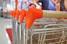 ФАС проверит цены на продукты в 14 крупных торговых сетях