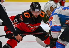 Омский «Авангард» покинул канадский форвард  Линден Вей 