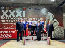 Омичка стала победительницей всероссийских стартов по тяжелой атлетике