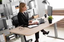 В Омске средняя зарплата превысила 65 тысяч