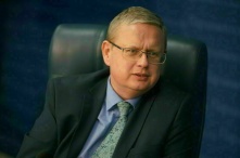 Эксперт рассказал, как долго будет падать доллар