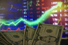 Депутат допустил ослабление рубля на фоне обвала мировых фондовых рынков