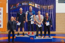 Омские борцы завоевали 3 медали на чемпионате Сибири