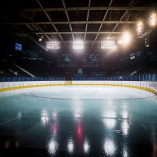 Омский «Авангард» уступил ярославскому «Локомотиву» 