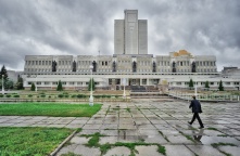 В Омской библиотеке пройдет выставка детских рисунков «Защитники Отечества»