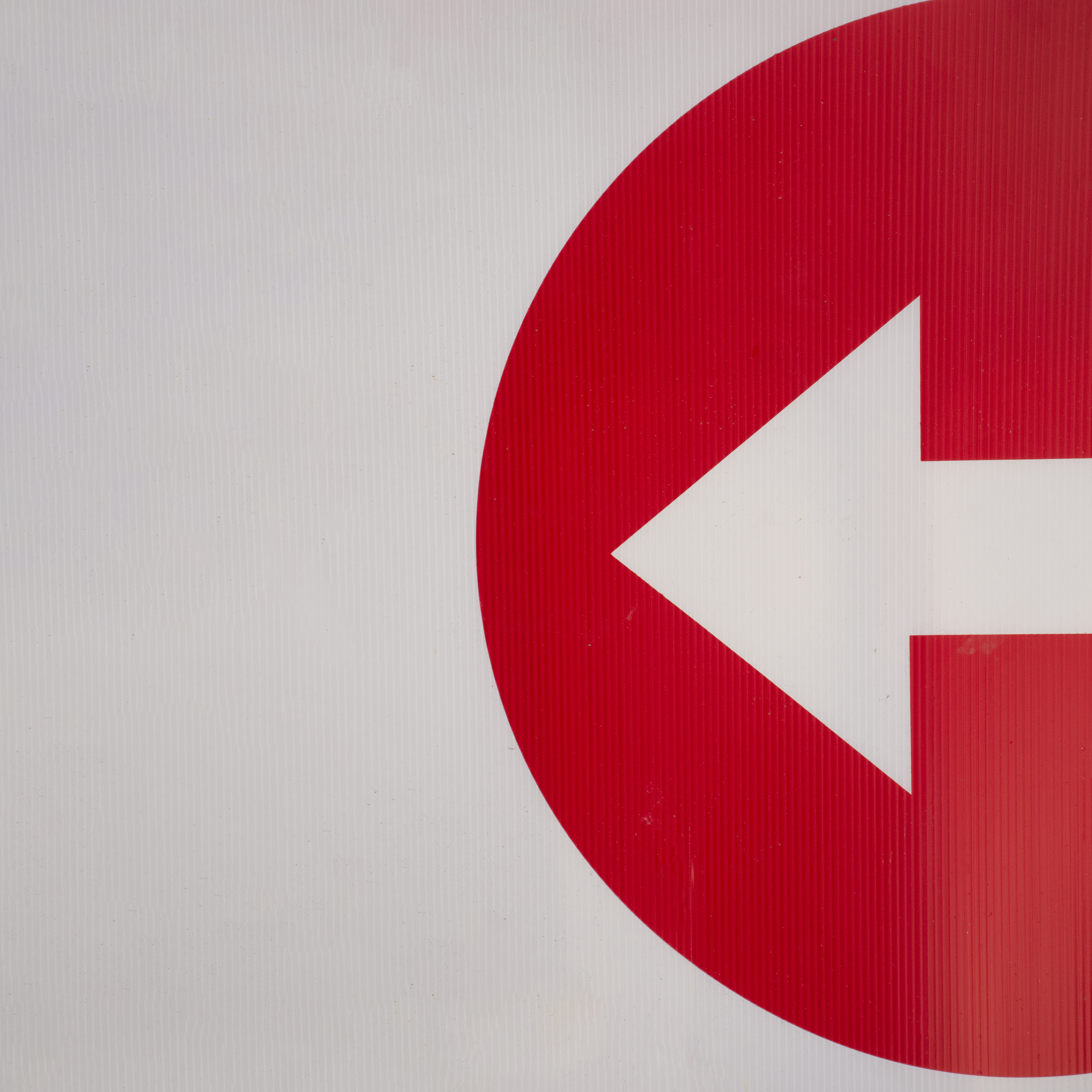 В центре Омска временно ограничат движение транспорта