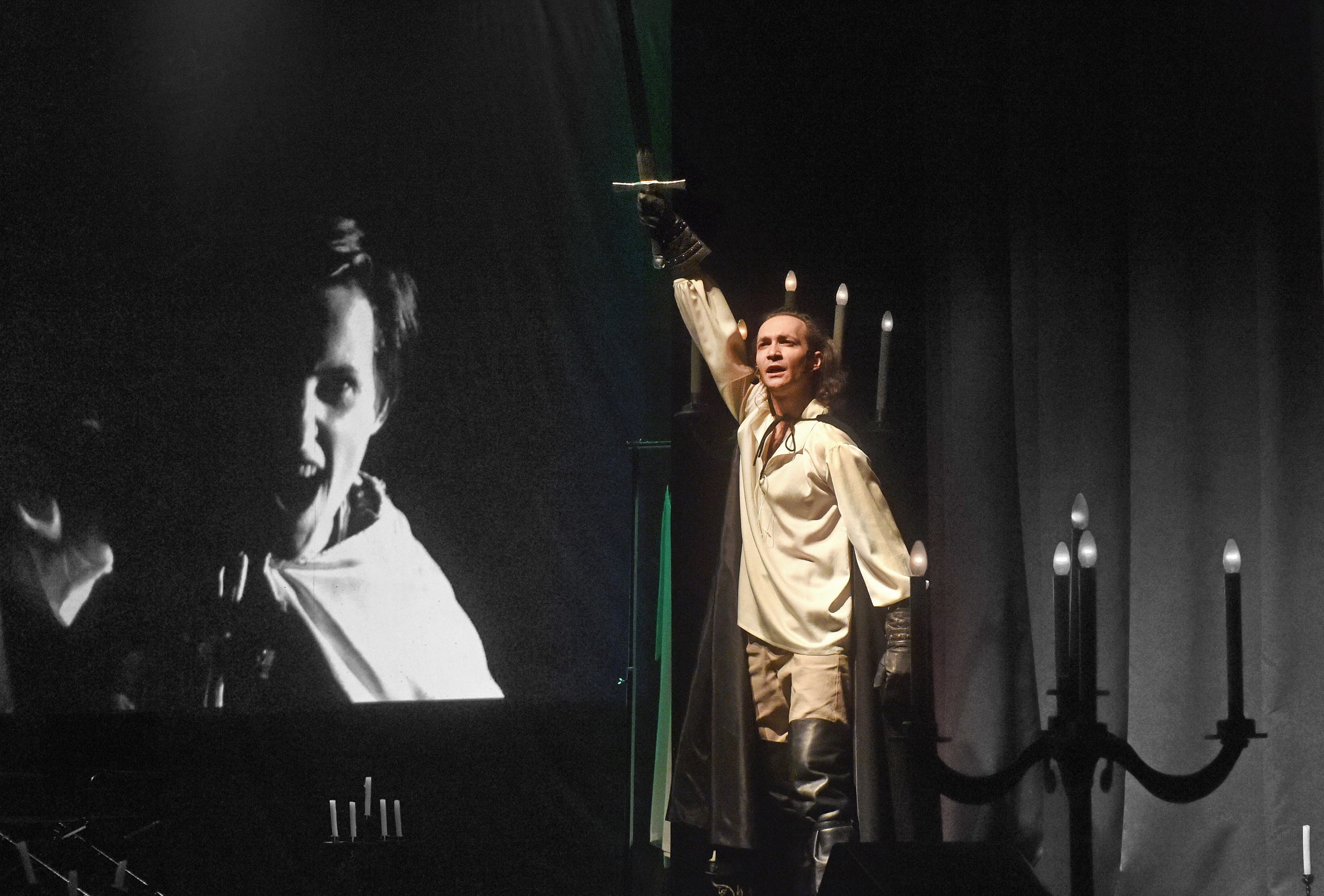 В Омском Доме актера снова покажут постановку «Страсти по Жанне»