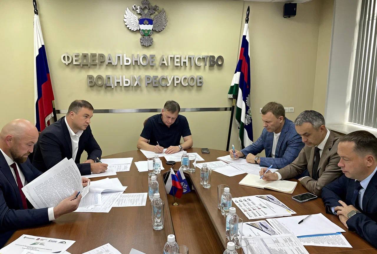 Красногорский гидроузел готов почти наполовину