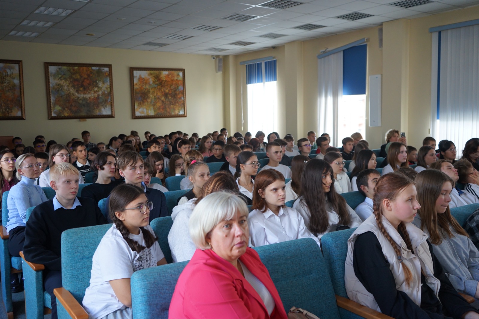 В Омске прошел правовой урок для школьников