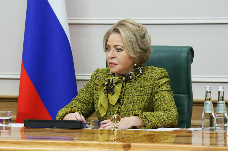 Матвиенко предложила обязать неработающих платить за ОМС