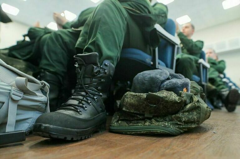Госдума приняла закон о круглогодичном призыве на военную службу