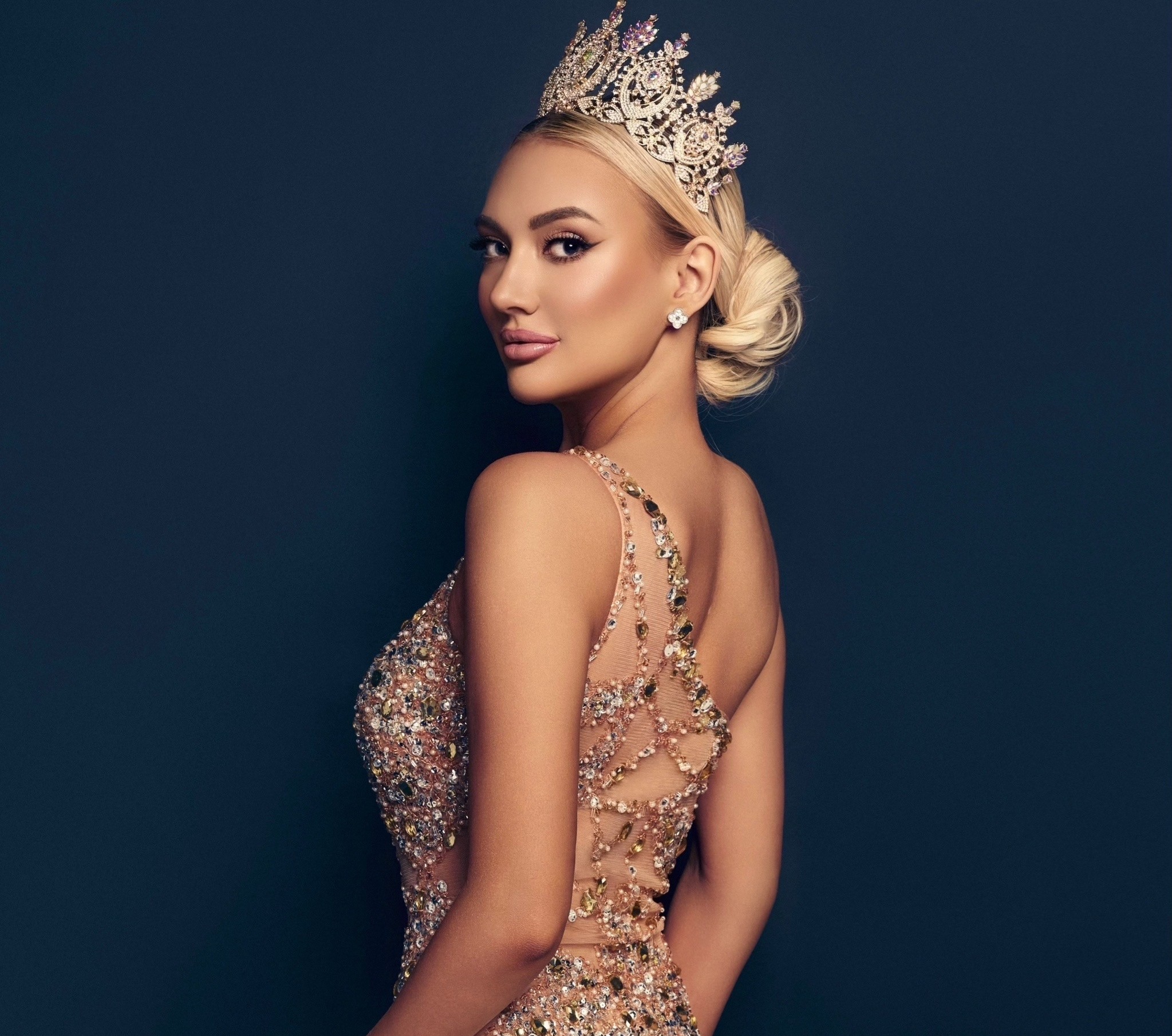 Омичка Ксения Гнедина представит Россию на конкурсе «Мисс Европа — 2026»