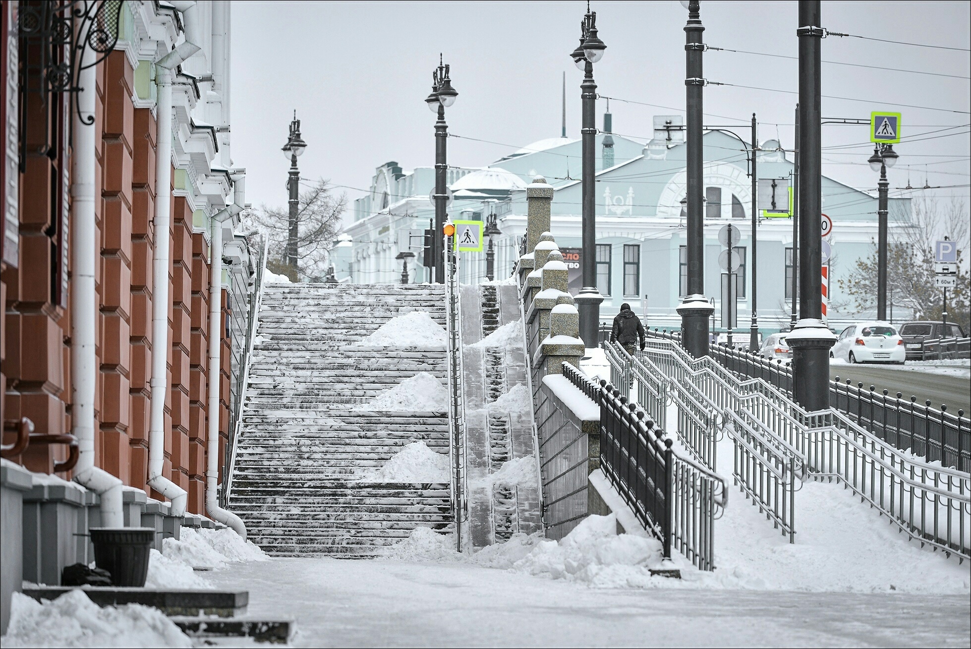 В Омск вместе с оттепелью придут снегопады и метели