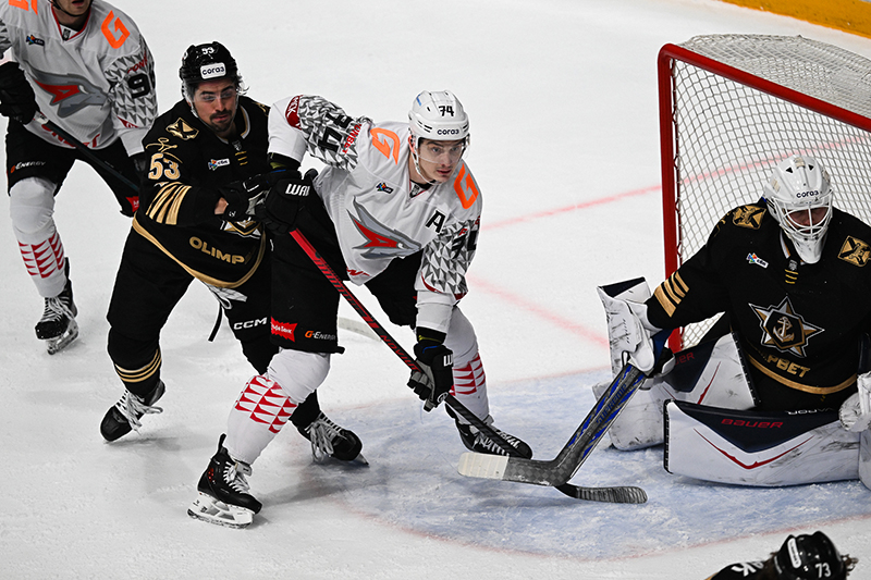 Омский «Авангард» одержал победу над «Адмиралом» в серии буллитов