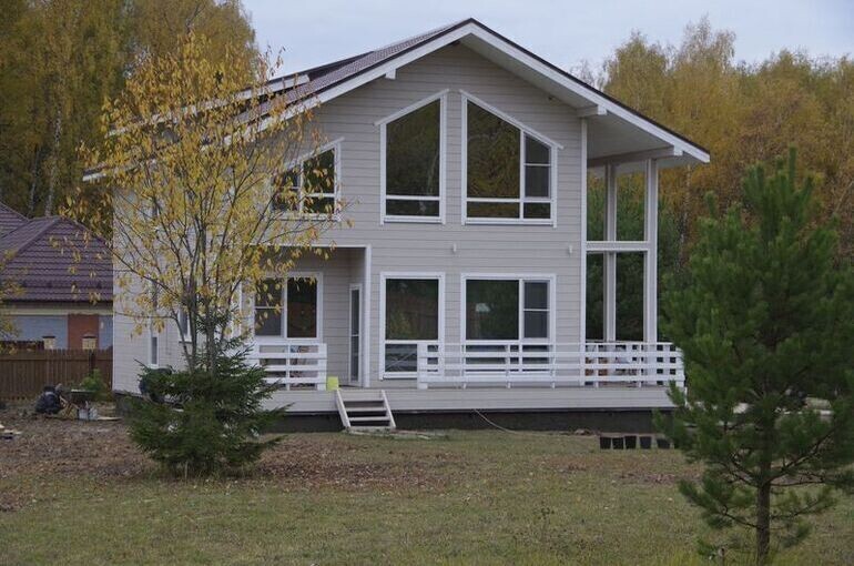 Российские депутаты предложили выставлять на торги землю, изъятую за коррупцию