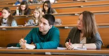 Омским студентам предлагают в несколько раз увеличить стипендии