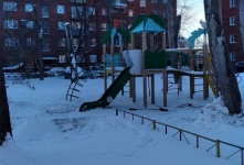 Мэрия оперативно отреагировала на жалобу об опасной горке в городке Нефтяников 