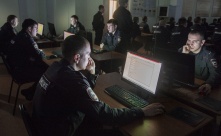 Дистанционные мошенники за год обманули 2430 омичей