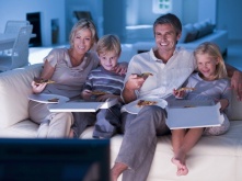 Культурный карантин: лучшие онлайн-трансляции экскурсий и спектаклей на ближайшее время