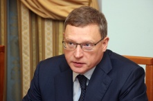 Губернатор не исключает, что в Омске введут систему электронных пропусков