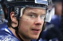 «Авангард» подписал новый контракт с Андреем Стасем