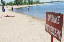 Омичей будут наказывать рублем за купание в опасных местах