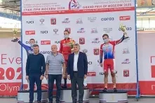 Омские велосипедисты везут медали