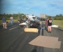 Под Омском в страшной аварии погибла семья с ребенком