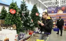 Покупаем искусственную елку