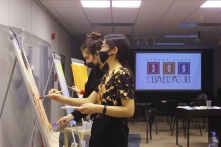 Городская молодежь создала картины нетипичного Омска