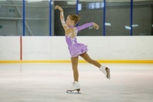 Юные фигуристы получили награды