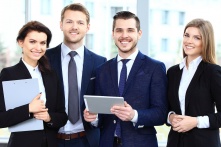 Социологи: молодые люди в России не хотят, чтобы родители помогали им искать работу