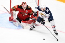 «Авангард» обыграл «Металлург» и вышел вперед в полуфинале Востока