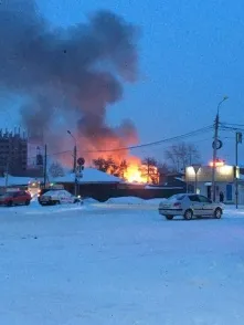 В Омске на 10 Ремесленной произошел страшный пожар
