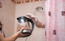 В Омске начинают отключать горячую воду