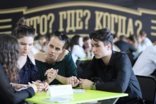 В Омске состоялся первый этап турнира «Что? Где? Когда?» 