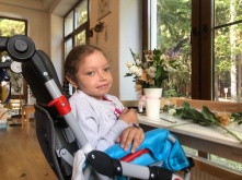 Катя хочет ходить