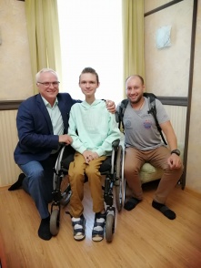 Нельзя бросать в беде