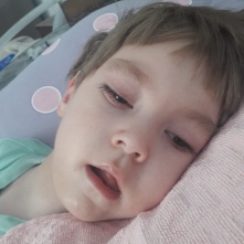 Жизнь Вари спасет виброжилет. Но денег на него у родителей нет