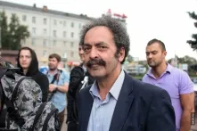 Омские СМИ призывают Минздрав страны помочь коллеге